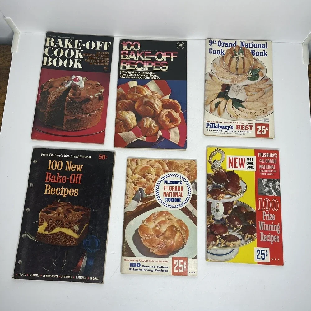 Vintage Pillsbury Recipe Booklet‎ Mini Cookbook Product Advertising Bake Off MCM